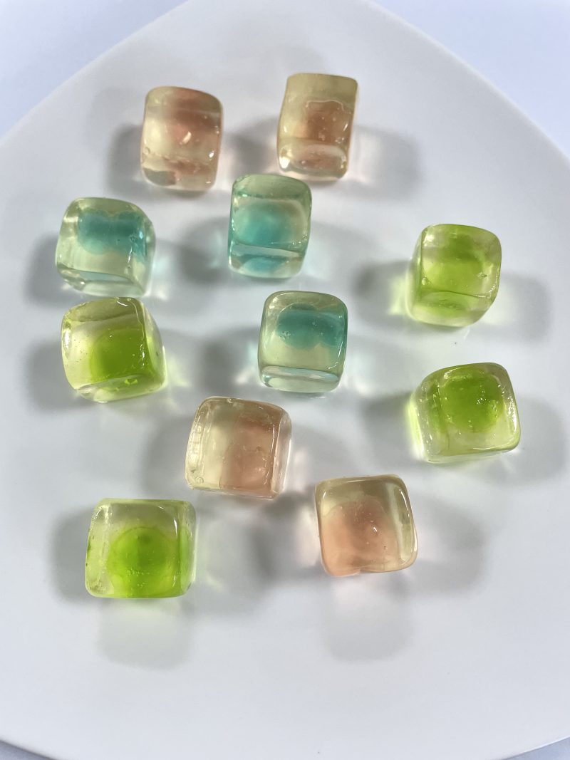 HALAL Ice Cube High Transparency Peelable Gummy Candy With Animal Inside Mystery Peeled Gummy - Image 3
